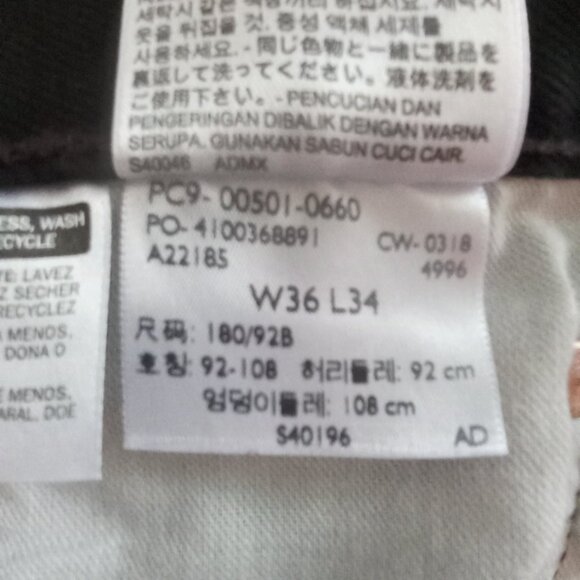 Levi's Men's 501 Button Fly Black Denim Jeans 36 x 34 - Picture 9 of 10